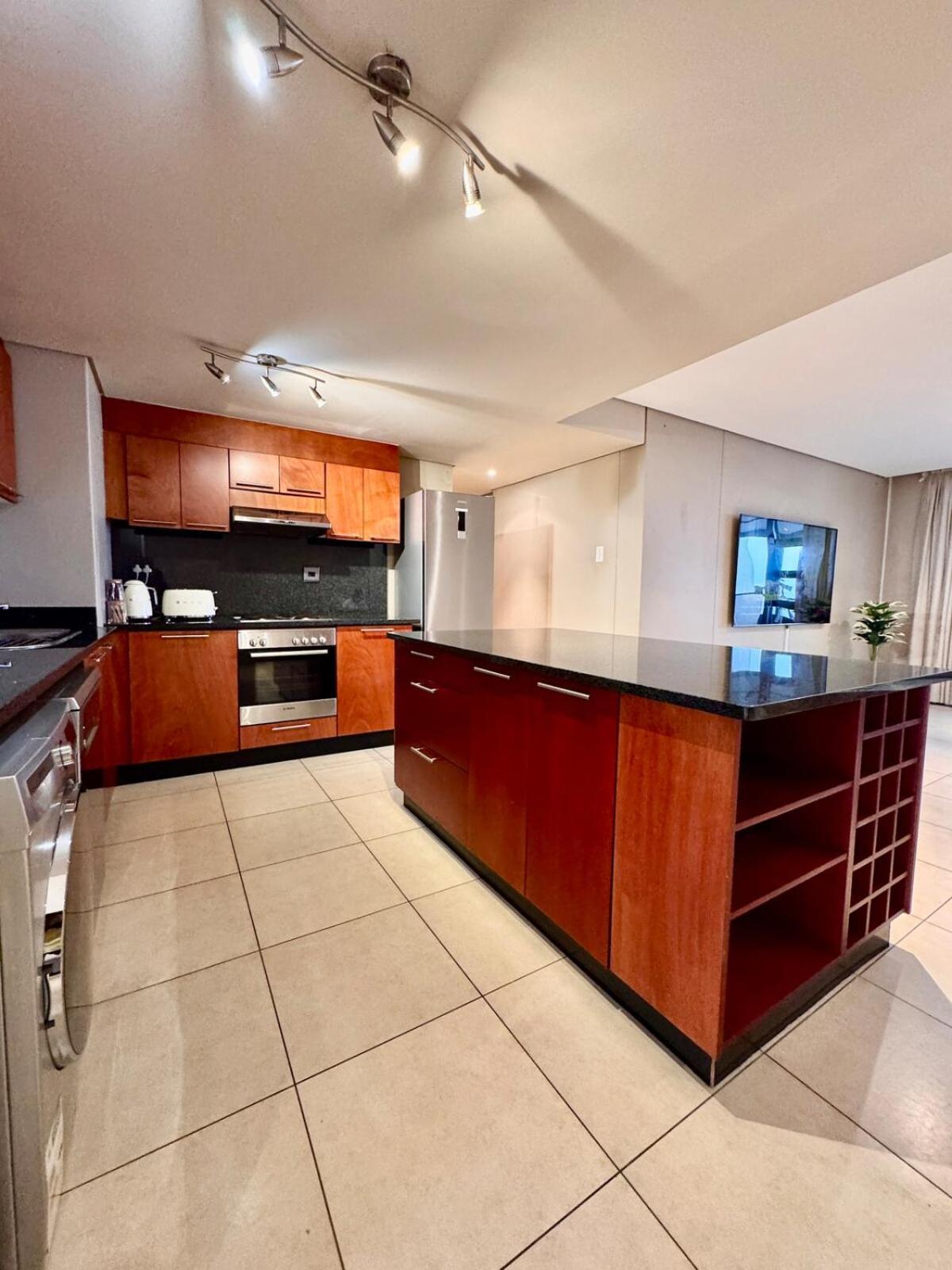 Front - Marvellous 4 Sleeper With Ocean Views *