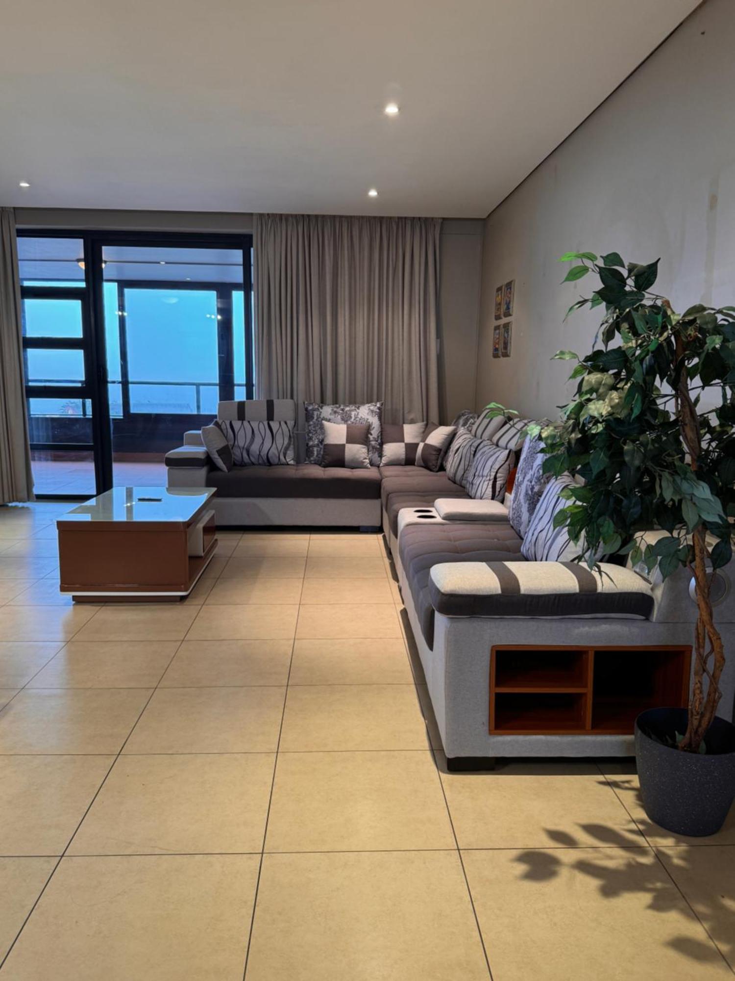 Front - Marvellous 4 Sleeper With Ocean Views * Durban